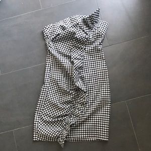 Gingham strapless ruffle dress